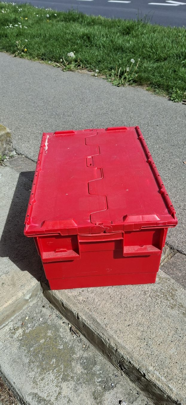Casse di trasporto: Solides caisses plastiques professionnelles – Usato da Bercher venduto da gfc_cs28